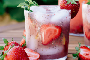 Agua de fresa y chía (fresa fresca)