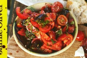 Ensalada de tomate con chorizo ​​de Jamie Oliver