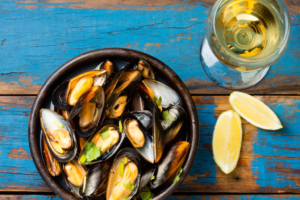 Mejillones al vapor con vino blanco y hierbas