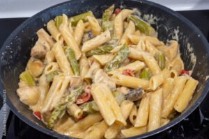 Penne con champiñones e hinojo