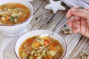 Receta de sopa de brócoli de terciopelo con queso parmesano rallado