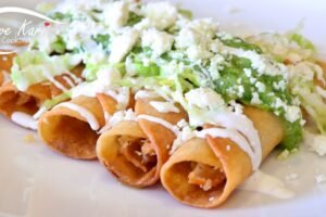 Taquitos Dorados De Pollo Y Queso